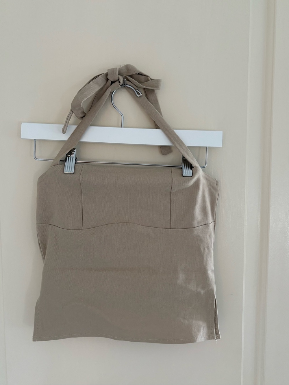 Edikted Beige Halter Square-Neck Crop Top - Picture 3 of 4